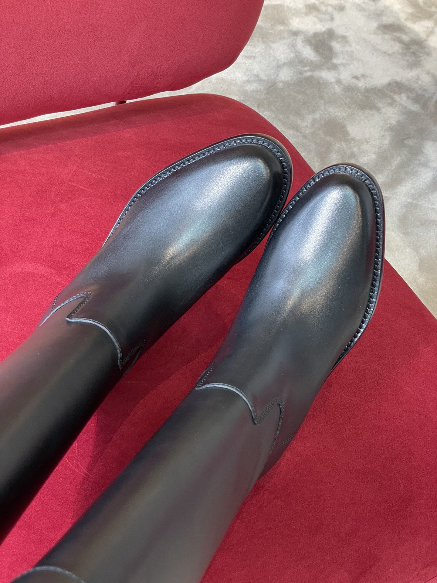 l0*is V*t0n boots