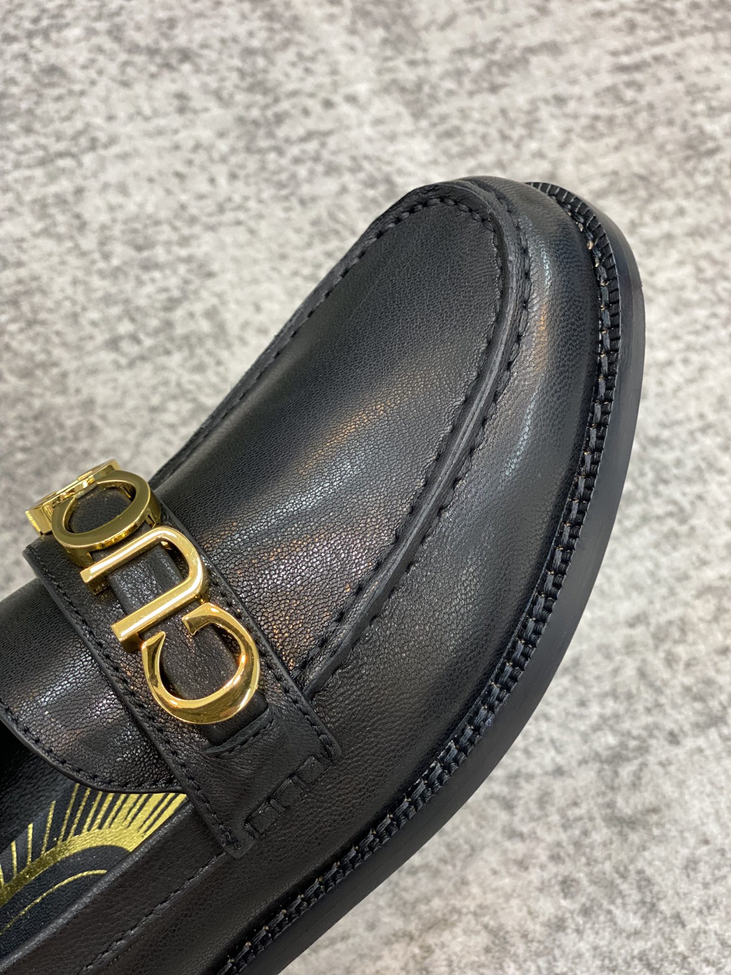 G*u*i loafers