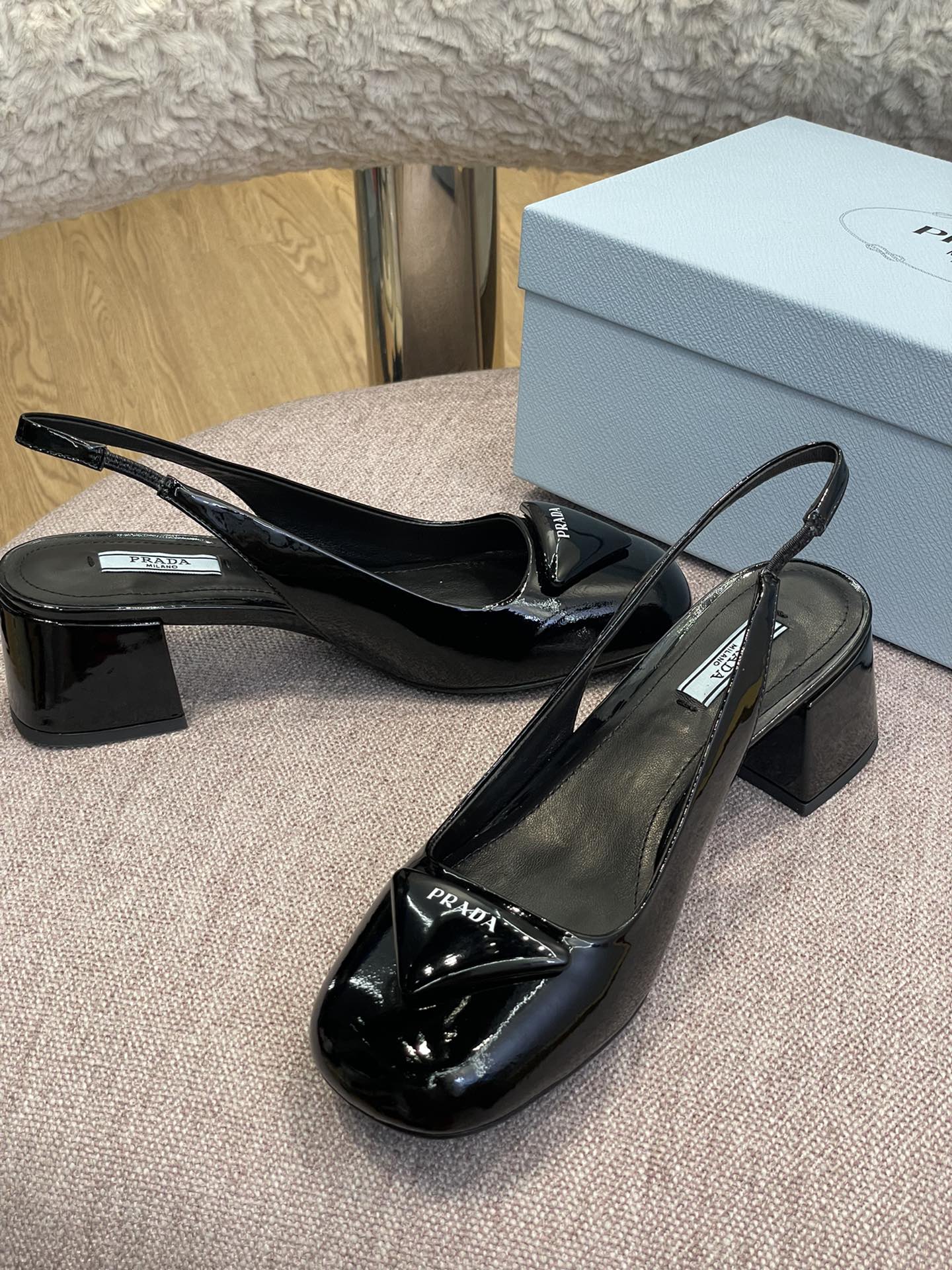 Pra*a heels 2022ss