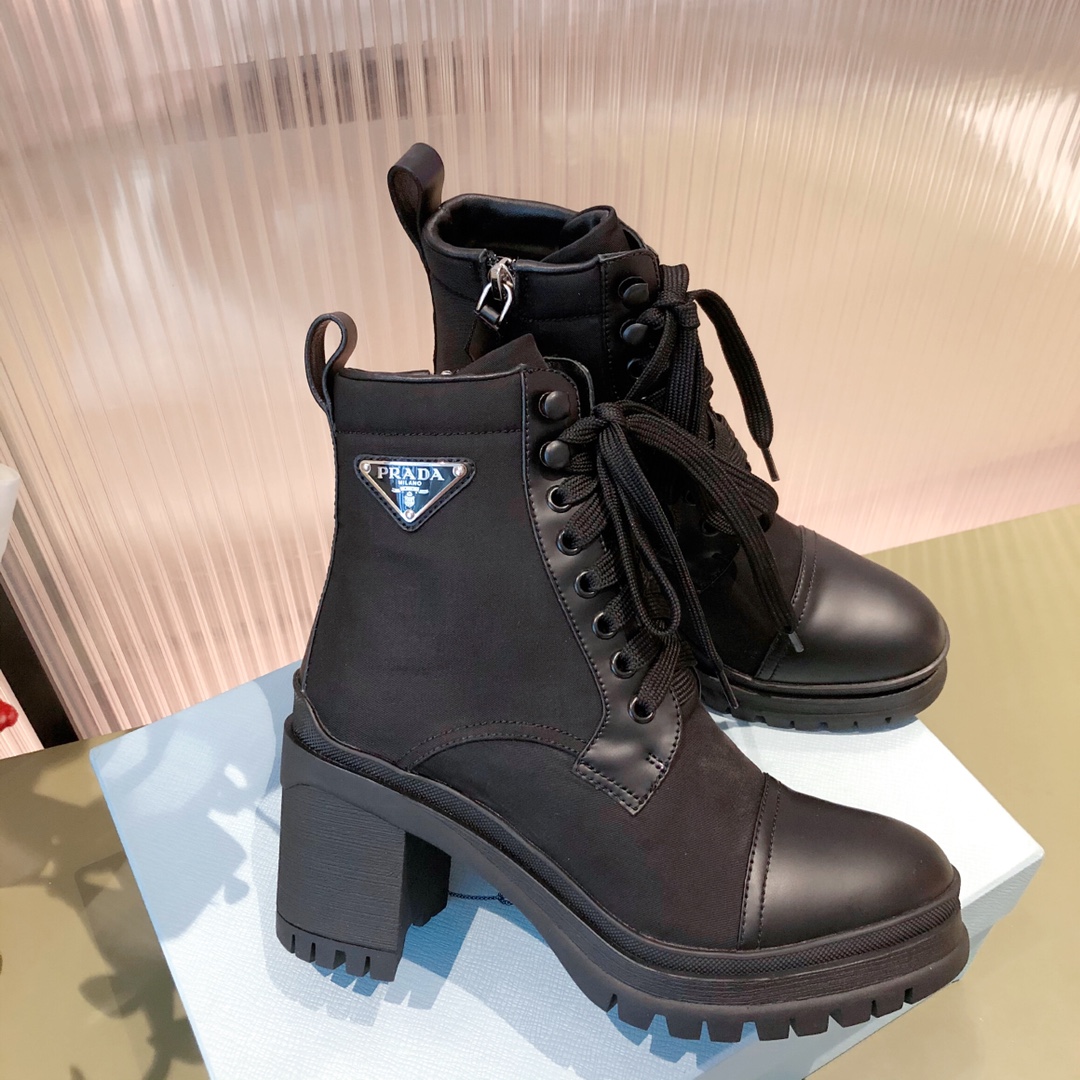 Pra*a boots 2011ss