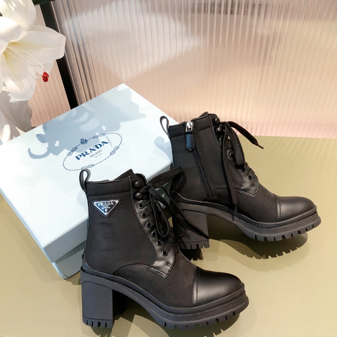 Pra*a boots 2011ss