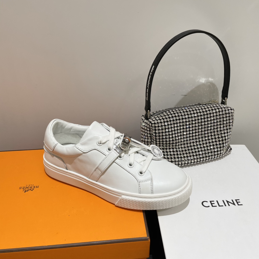 H**mes sneakers