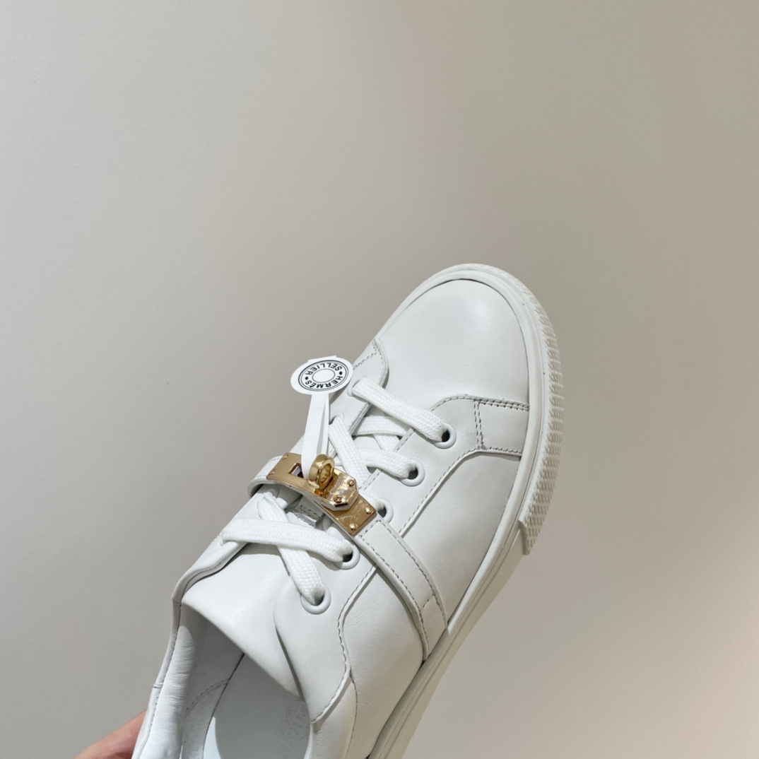 H**mes sneakers