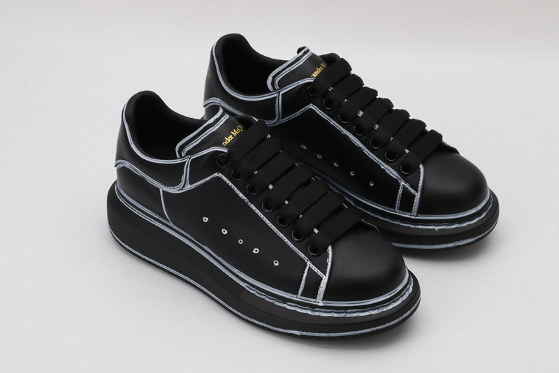 A1exa*der m*q*en sports shoes