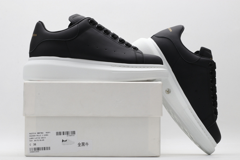 A1exa*der m*q*en sports shoes