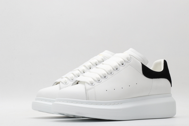 A1exa*der m*q*en sports shoes
