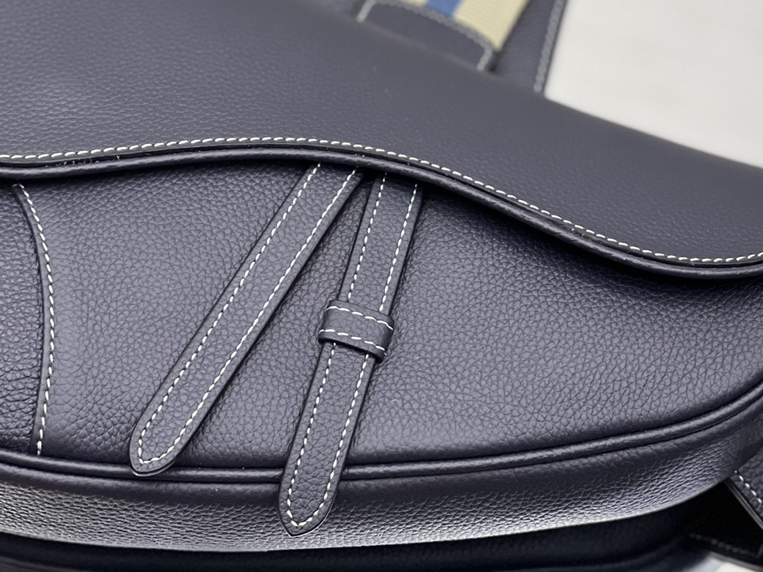 D*or saddle bag-20 x 28.6 x 5cm