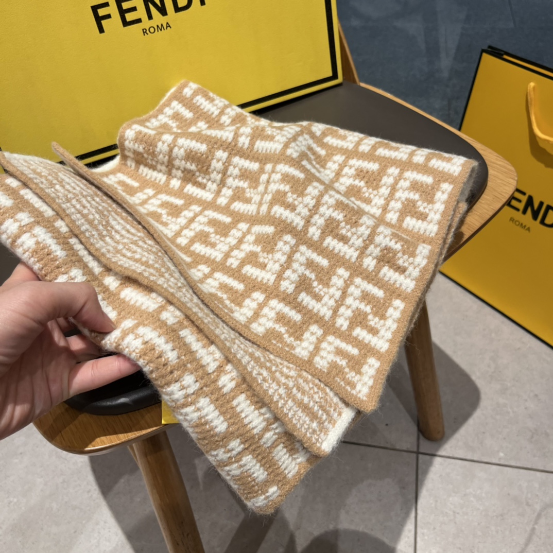 F**di scarf-31*180cm