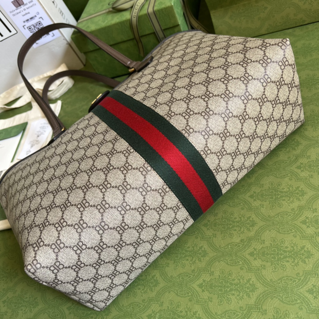 G*u*i top handle-38*28*14cm