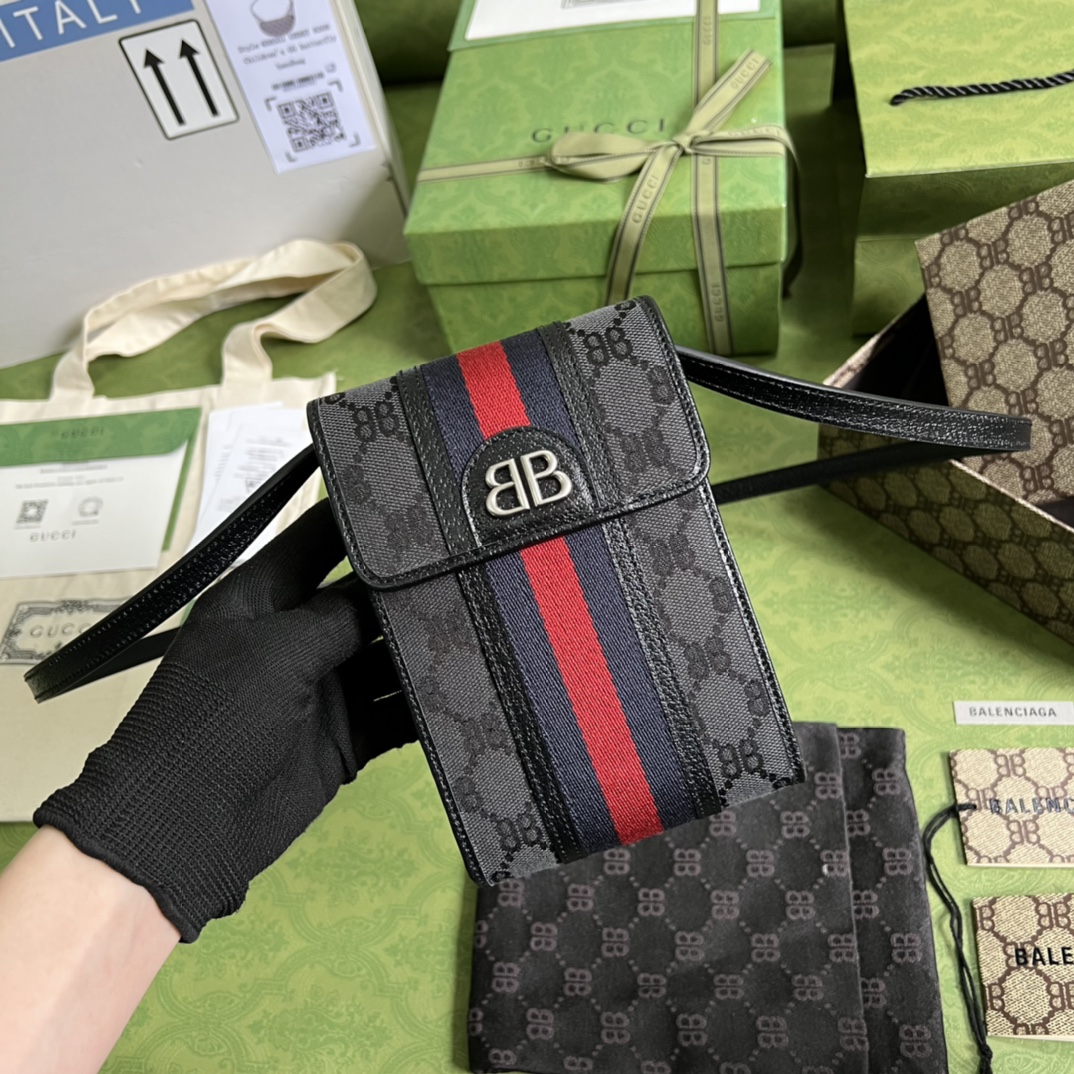 G*u*i&ba*len*cia*ga crossbody bag-11.5x18x3.5cm
