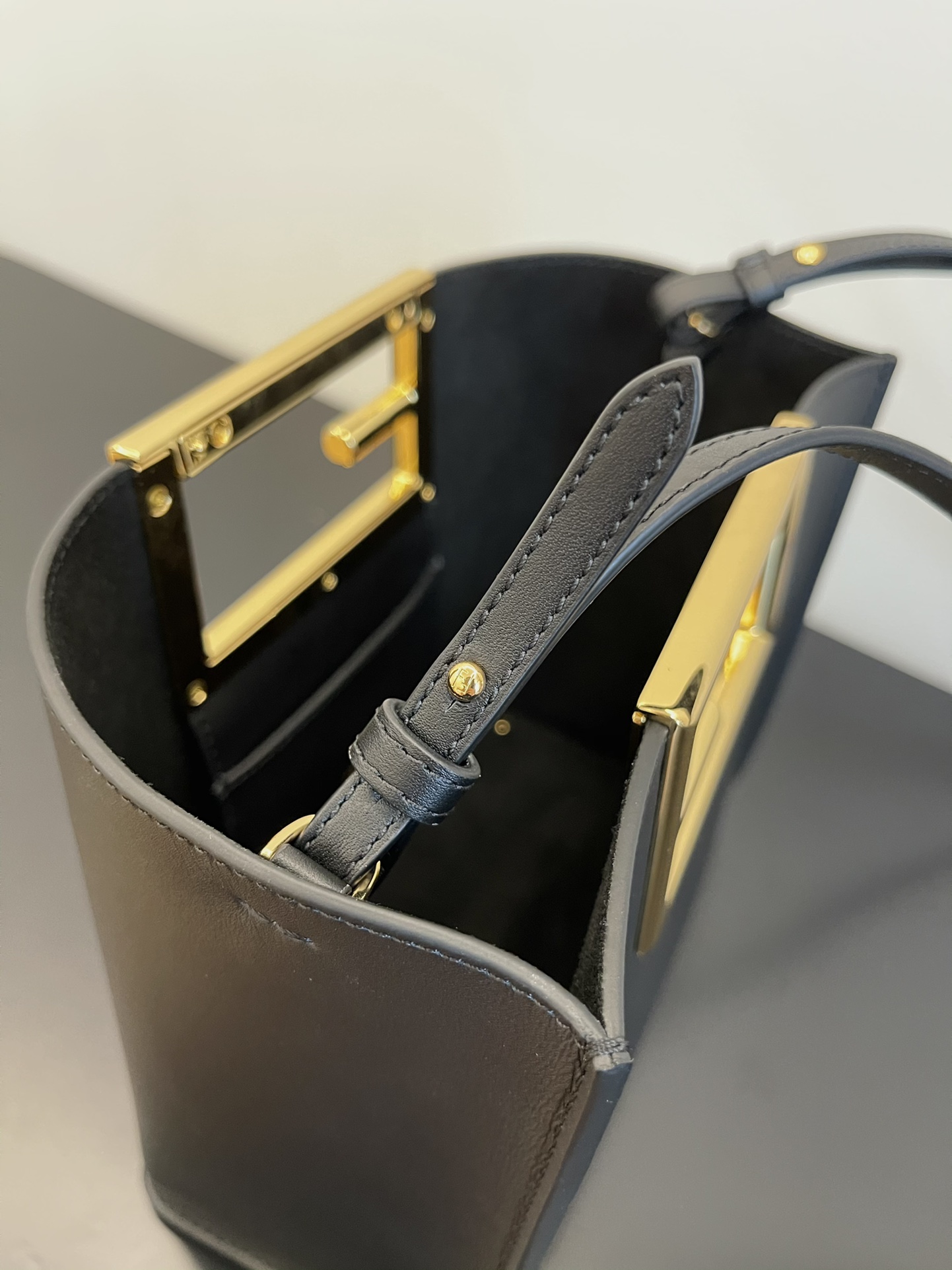 F**di way handbags-23×7×18cm