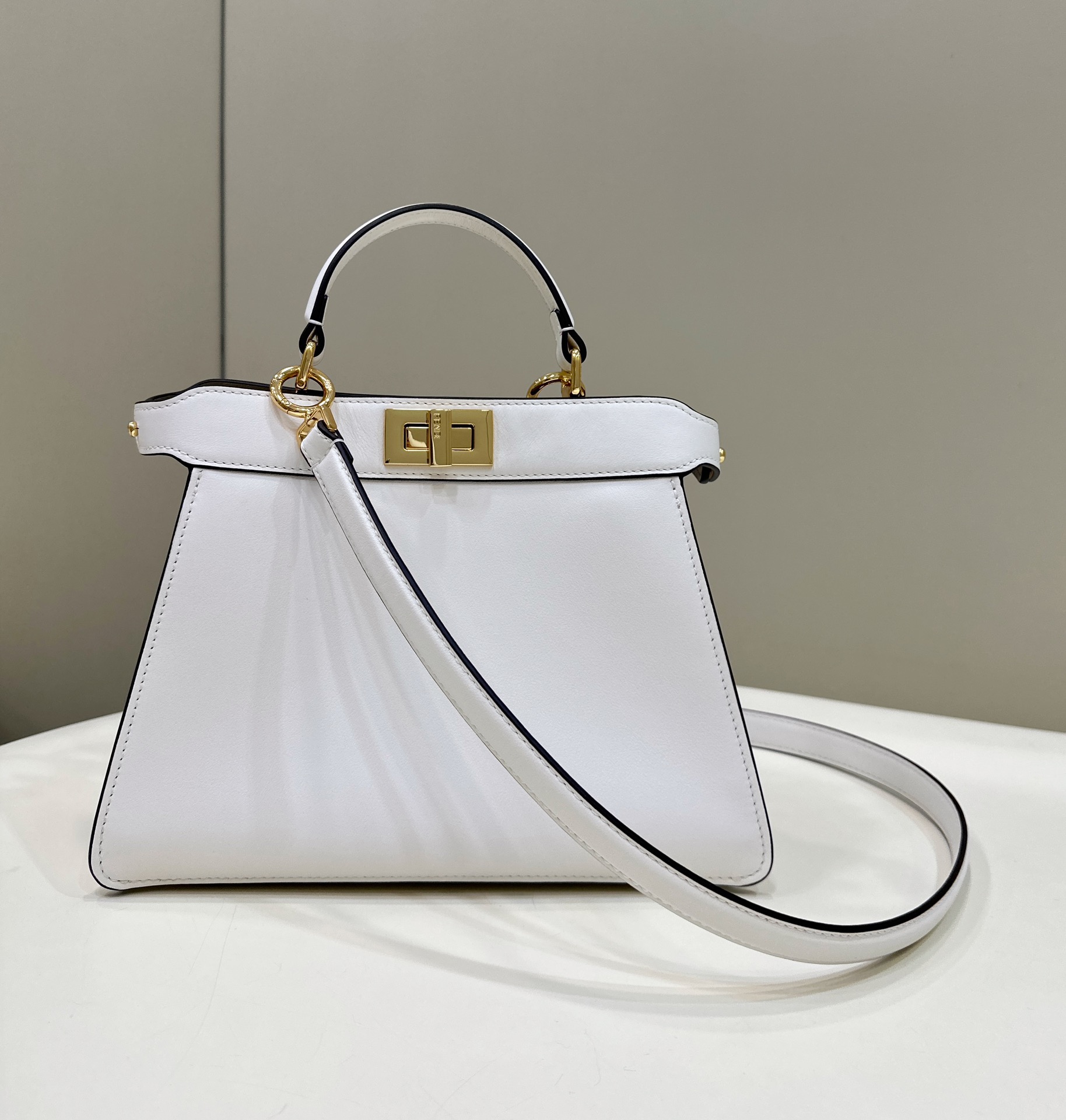 F**di peekaboo i see u bag-29*12*18.5cm