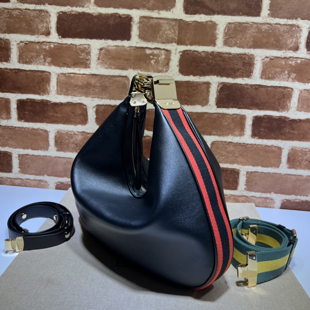 G*u*i attache large shoulder bag-35*32*6cm