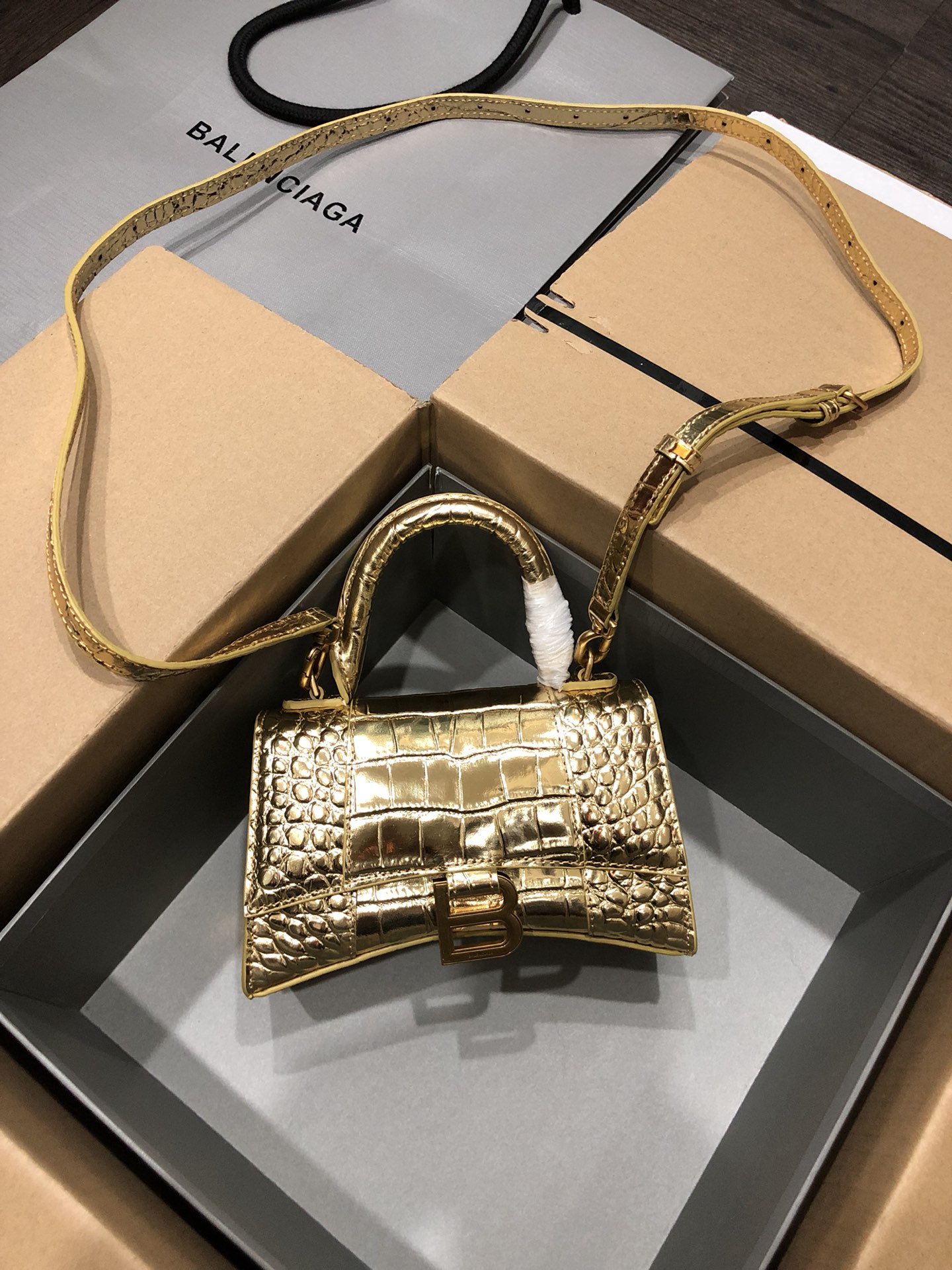 Ba*len*cia*ga small hourglass bag-13*8*19cm