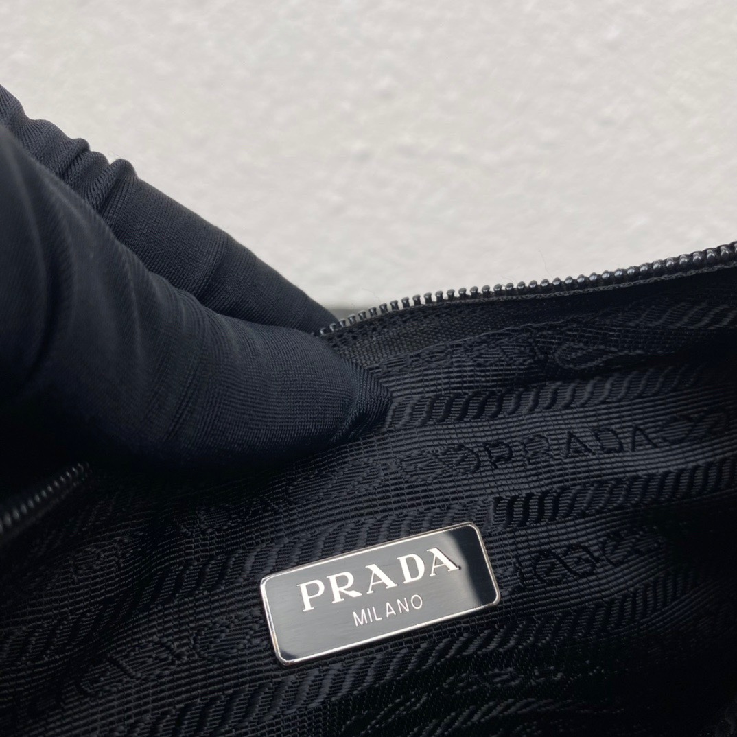 Pra*a 1ne515 nylon hobo bag-23*13*5cm