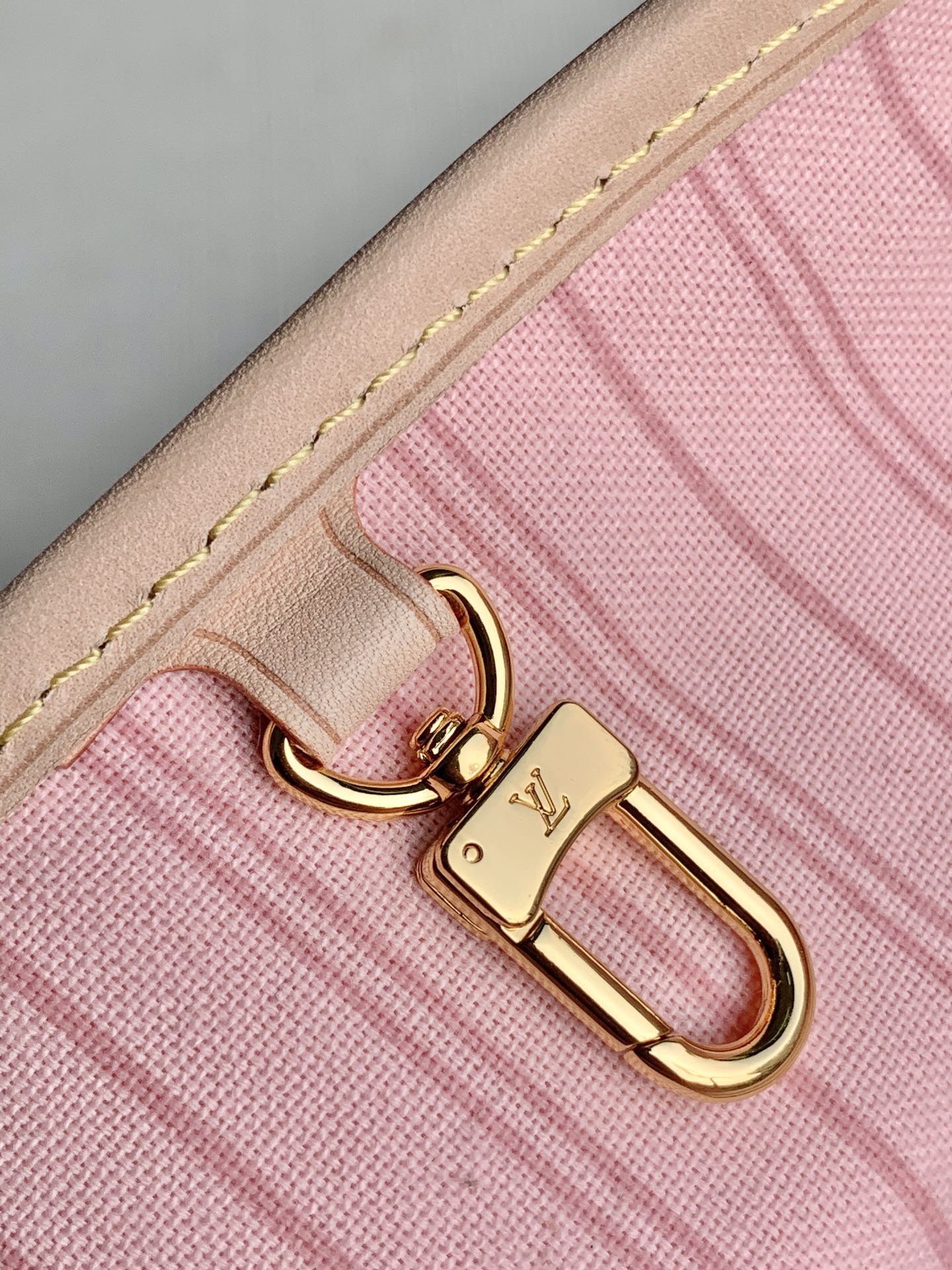 l0*is V*t0n neverfull pm -29×21×12cm