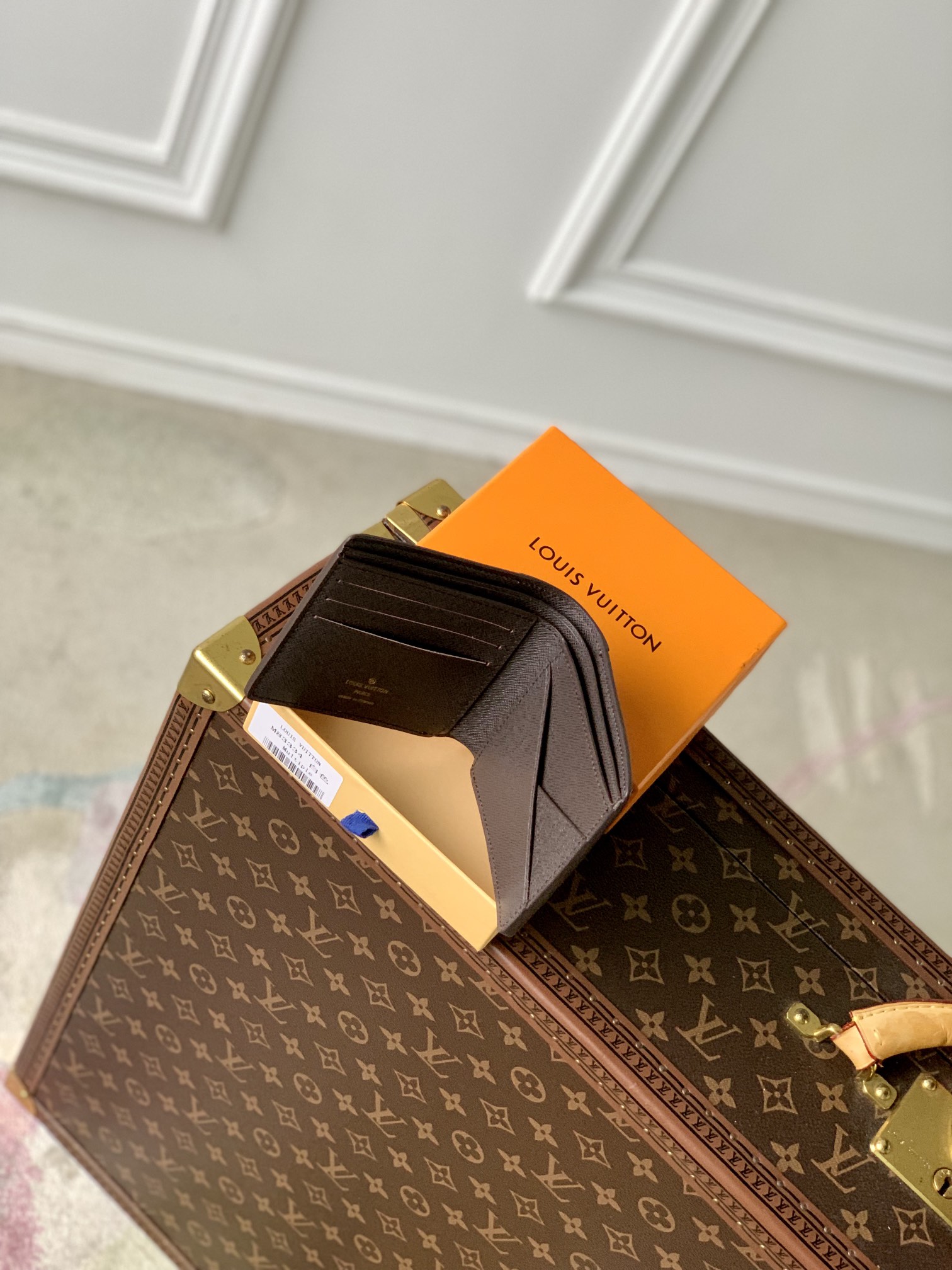 l0*is V*t0n multiple wallet-m83334-11.5 x 9 x 1.5 cm