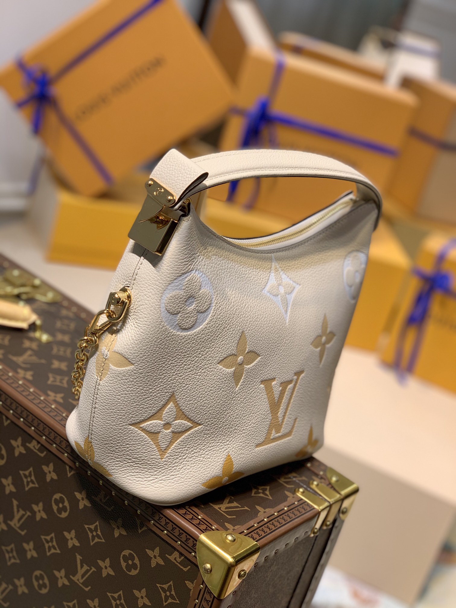 l0*is V*t0n marshmallow hobo-24*22*13cm