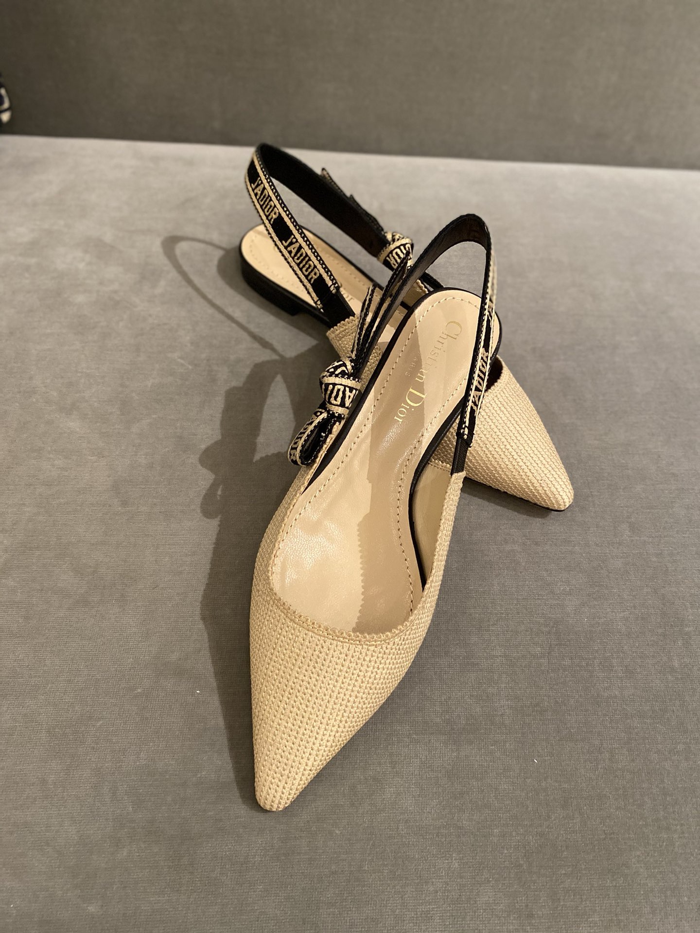D*or flap shoes