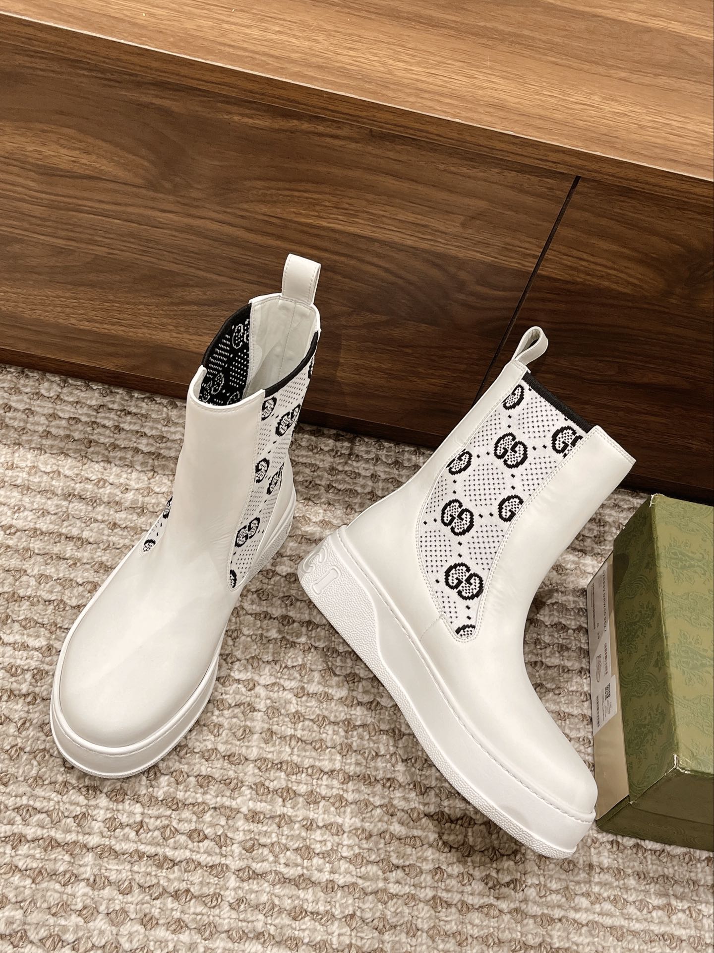 G*u*i boots-6cm