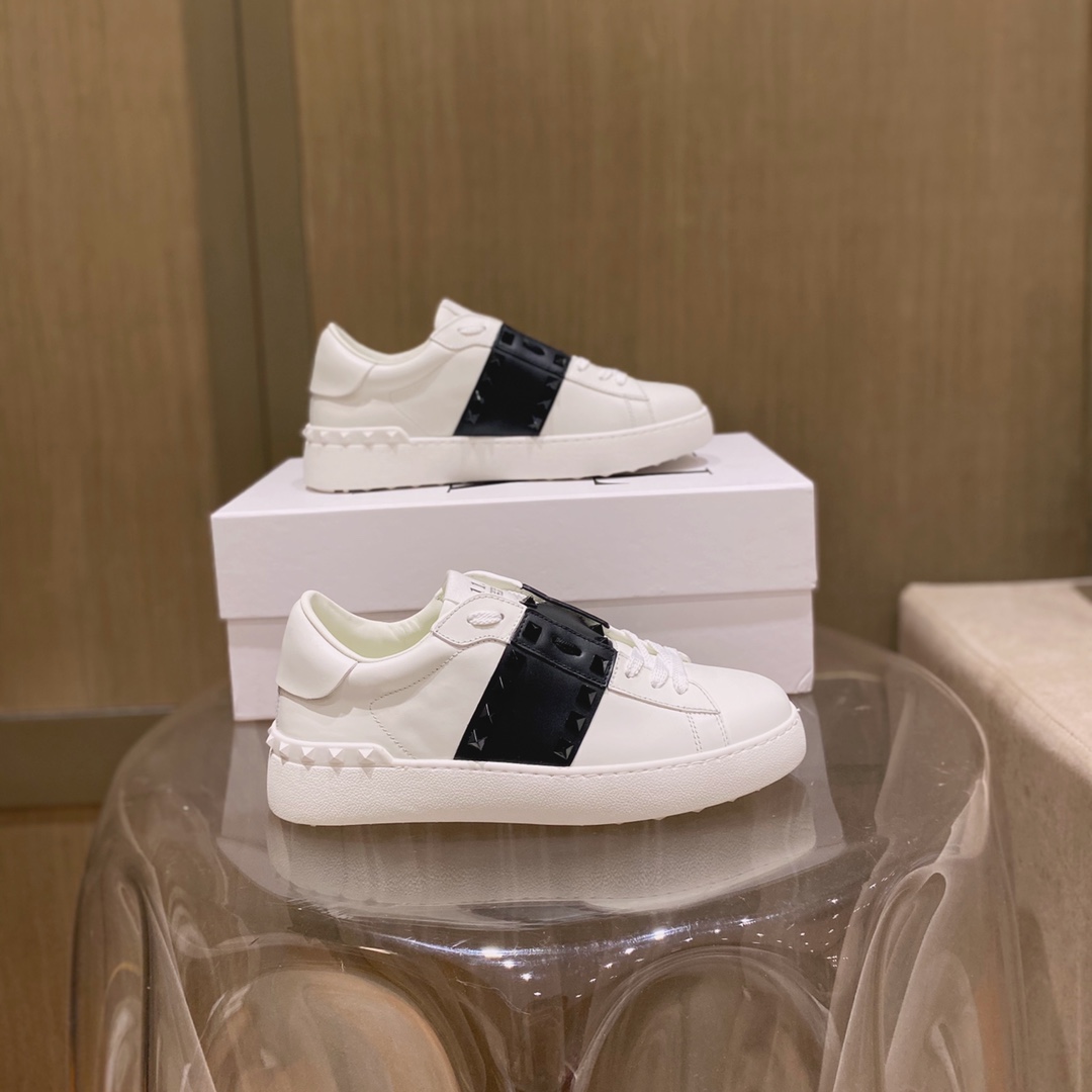 Va1e*ntin0 garavani sneakers