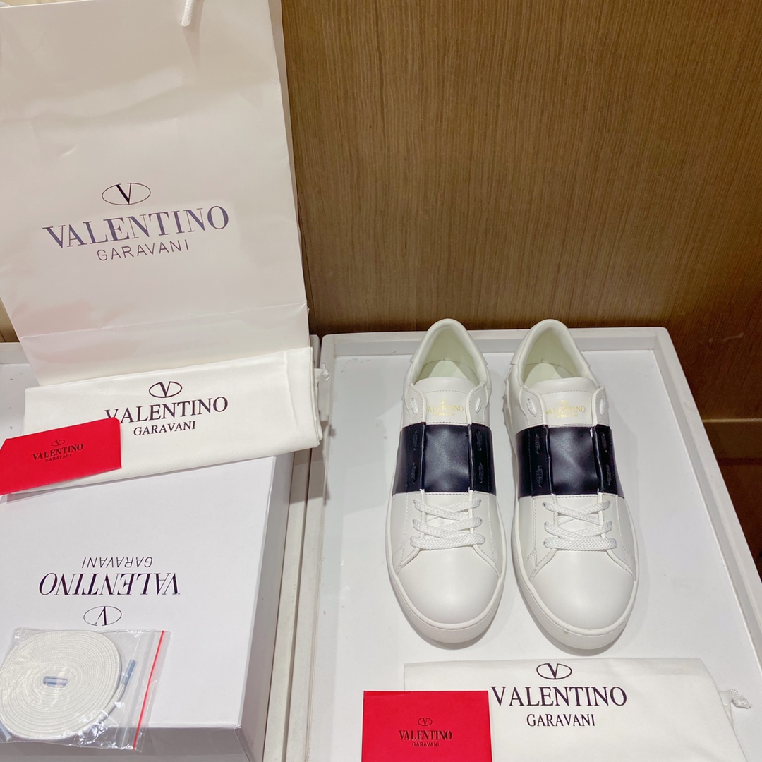 Va1e*ntin0 garavani sneakers