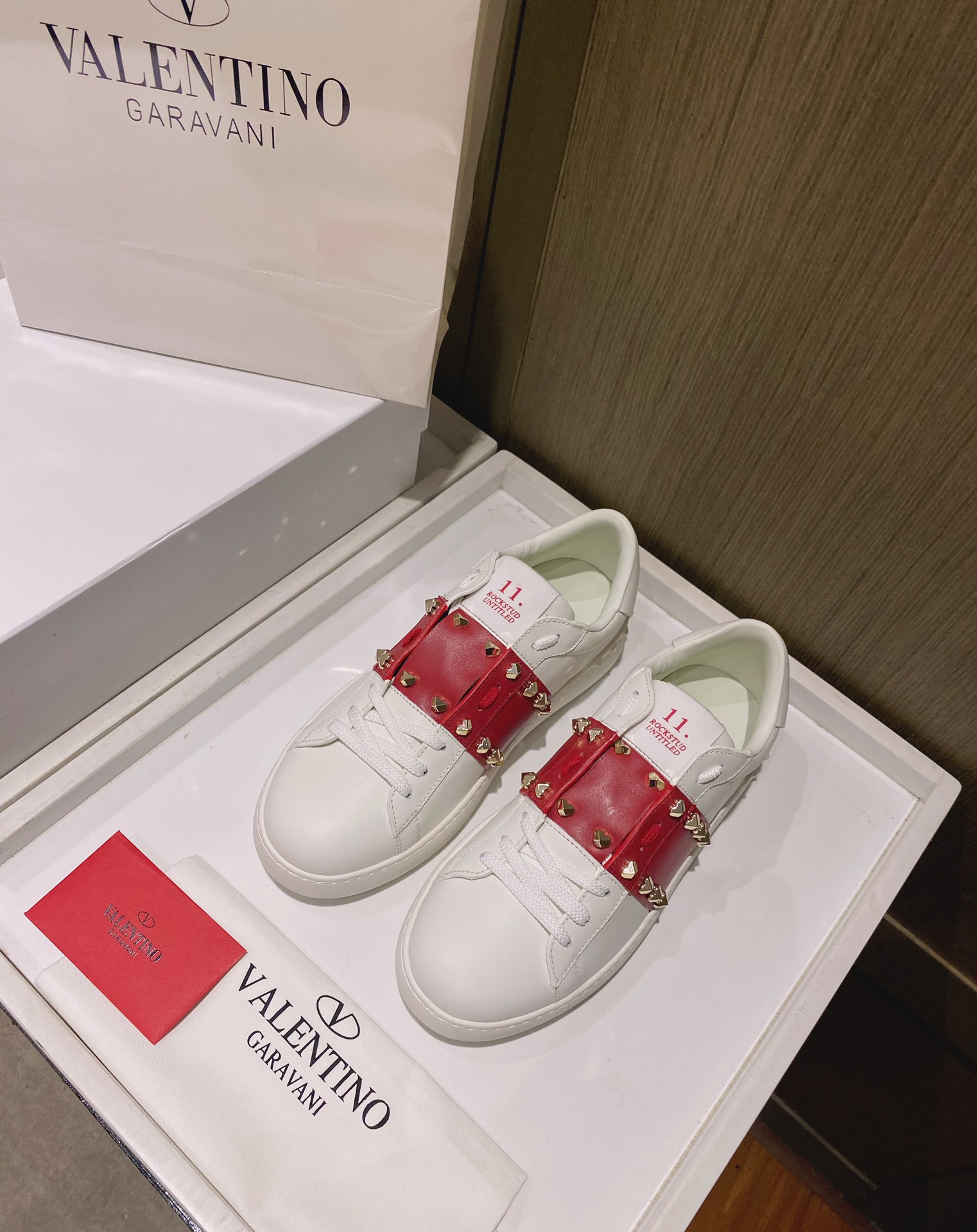Va1e*ntin0 garavani sneakers