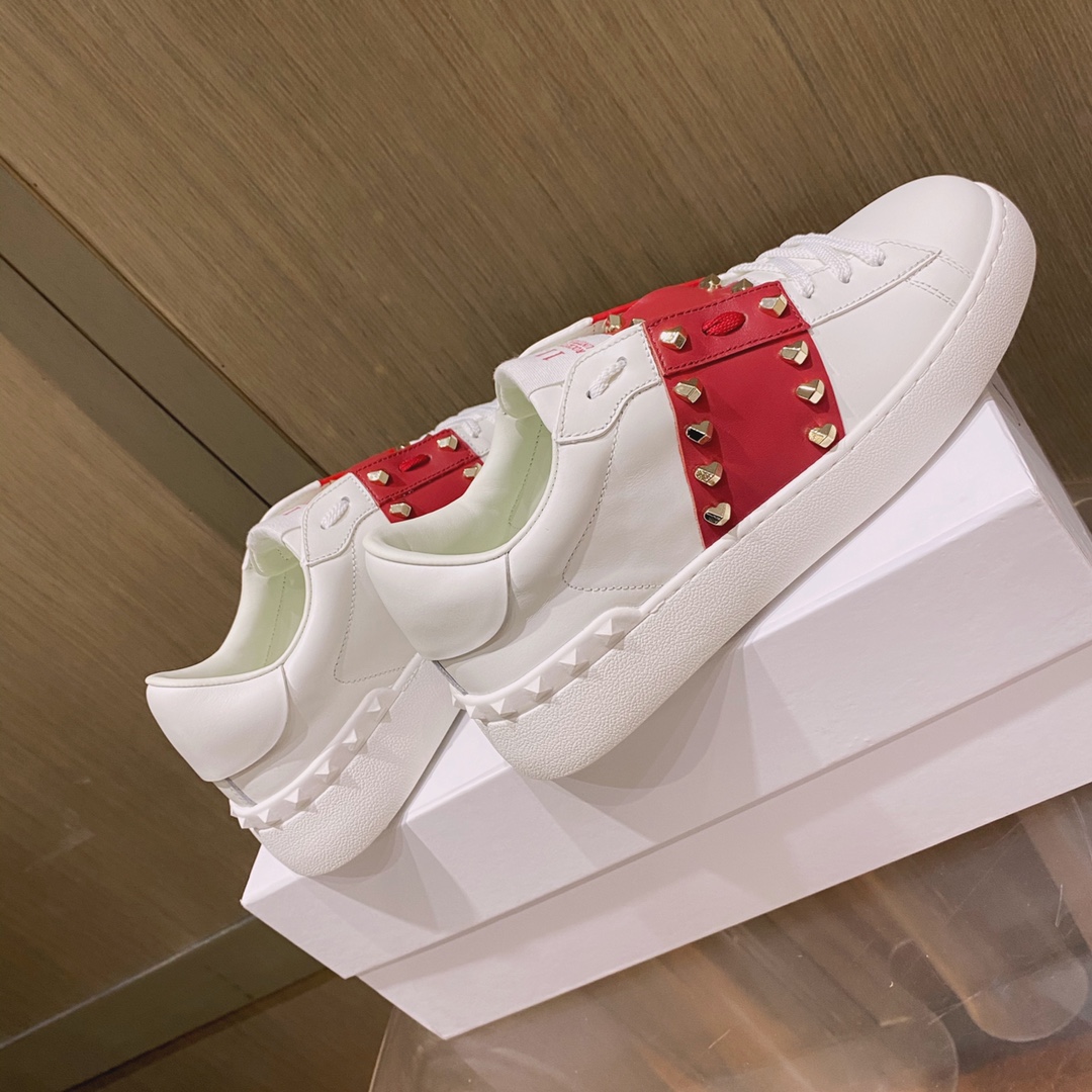Va1e*ntin0 garavani sneakers