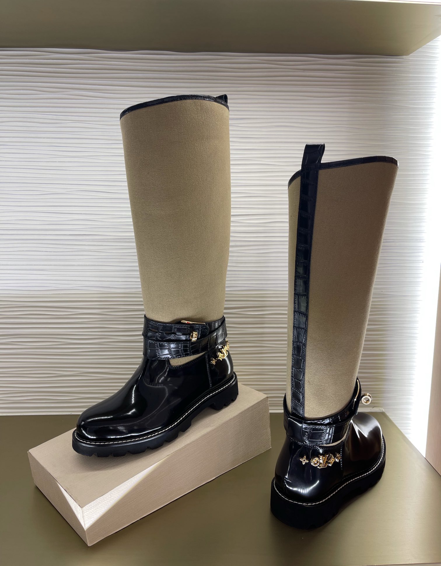 l0*is V*t0n boots（eu35-42）