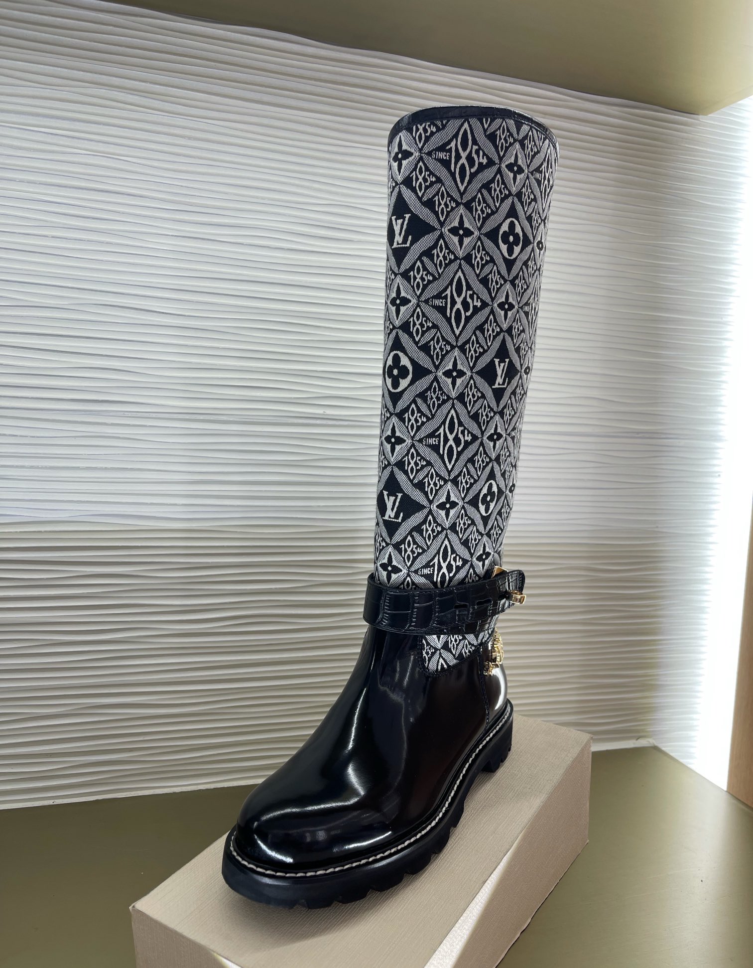 l0*is V*t0n boots(eu35-42)