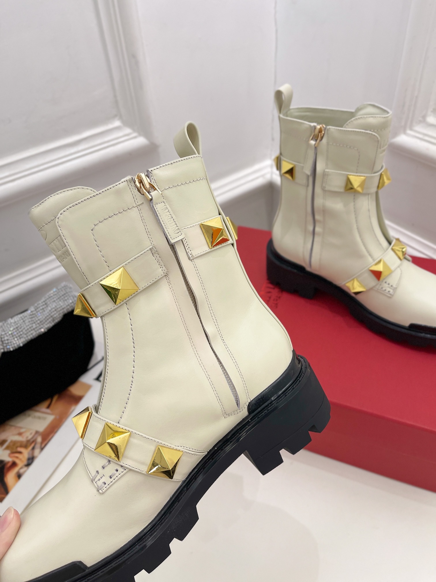 Va1e*ntin0 boots(eu35-41)