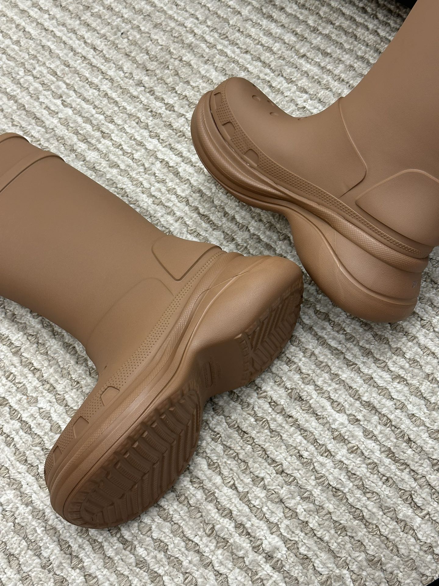 Ba*len*cia*ga boots