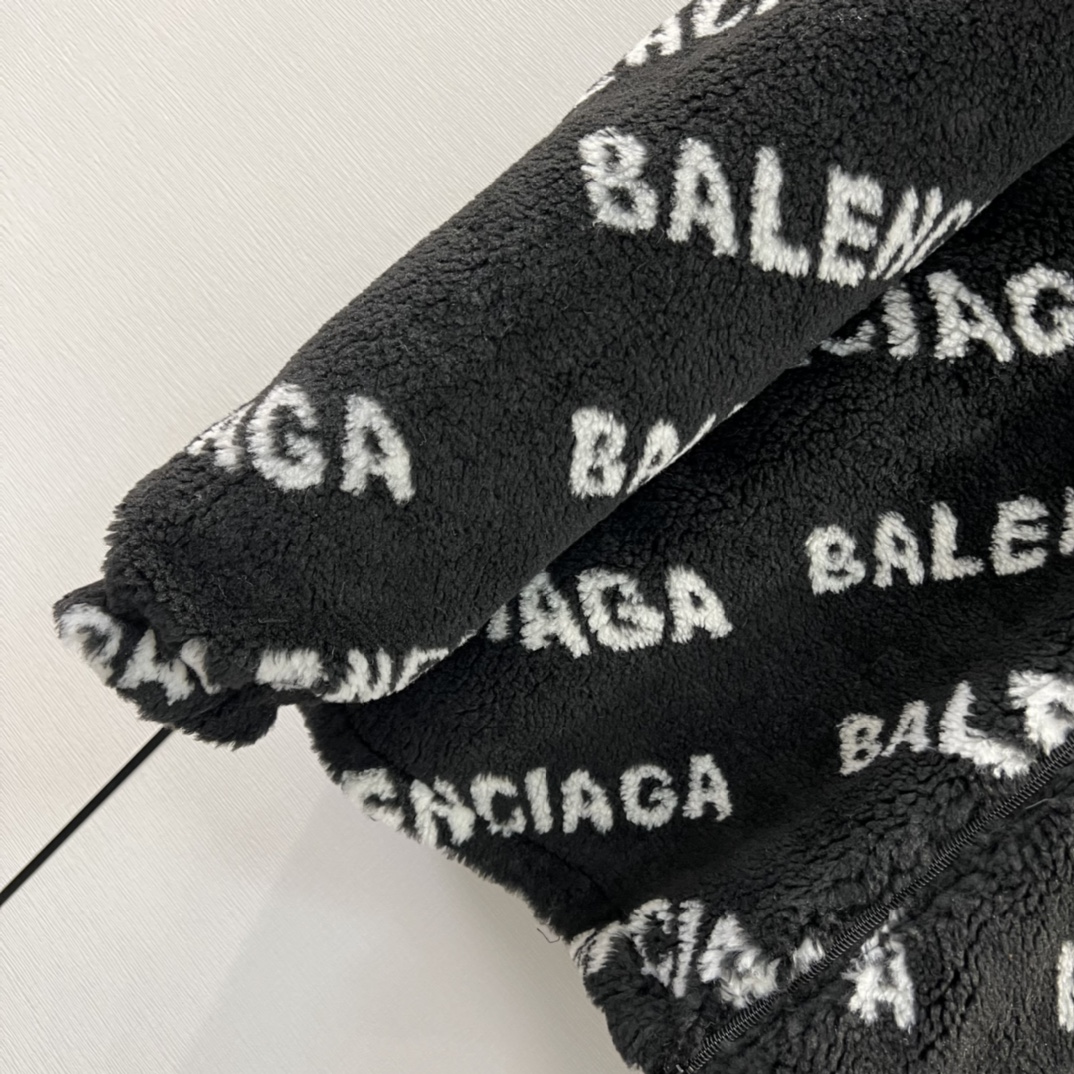 Ba*len*cia*ga coat
