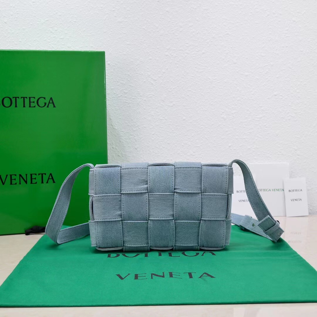 b0tte*a Ven*ta cassette bag-23x15x6cm