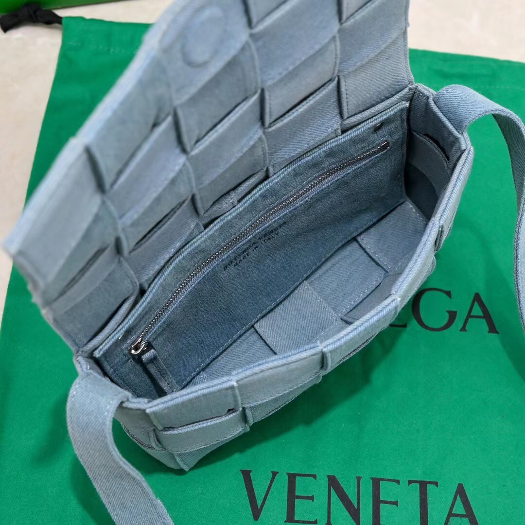 b0tte*a Ven*ta cassette bag-23x15x6cm