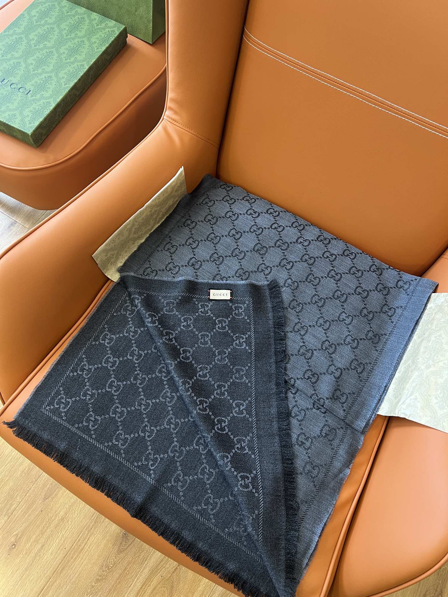 G*u*i scarf-48*180cm