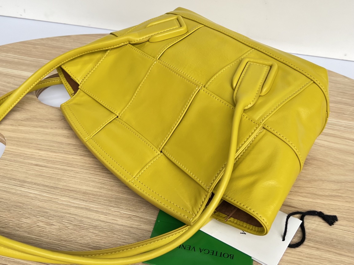 b0tte*a Ven*ta arco bag-23x21x9cm