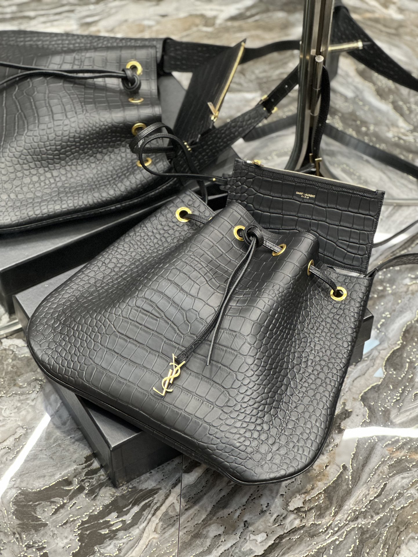 Y*L flat hobo bag-44×33×2.5cm