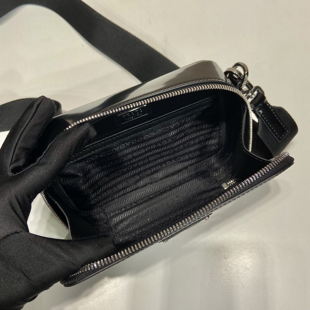 Pra*a messenger bag-2vh070-19*12.5*5.5cm