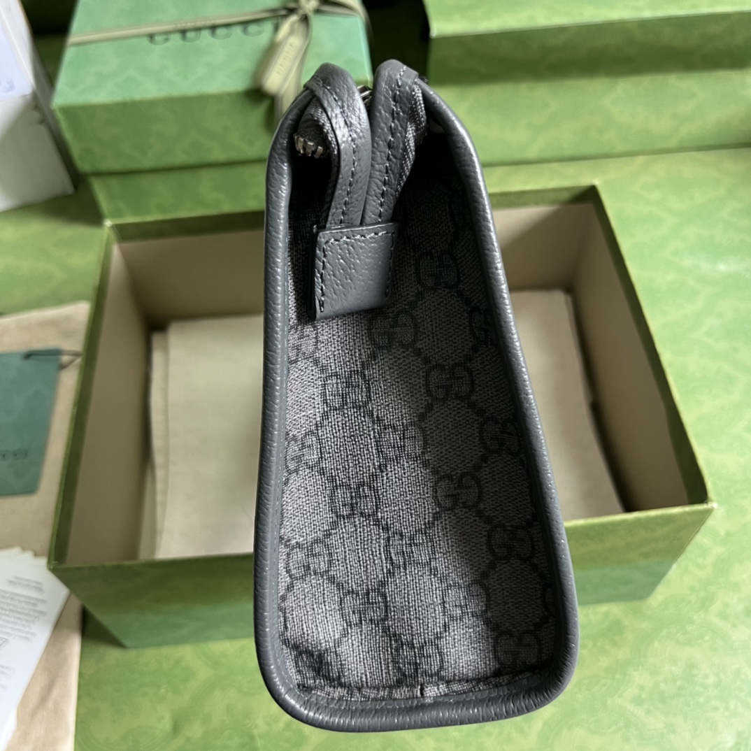 G*u*i pouch-28.5*18*9cm