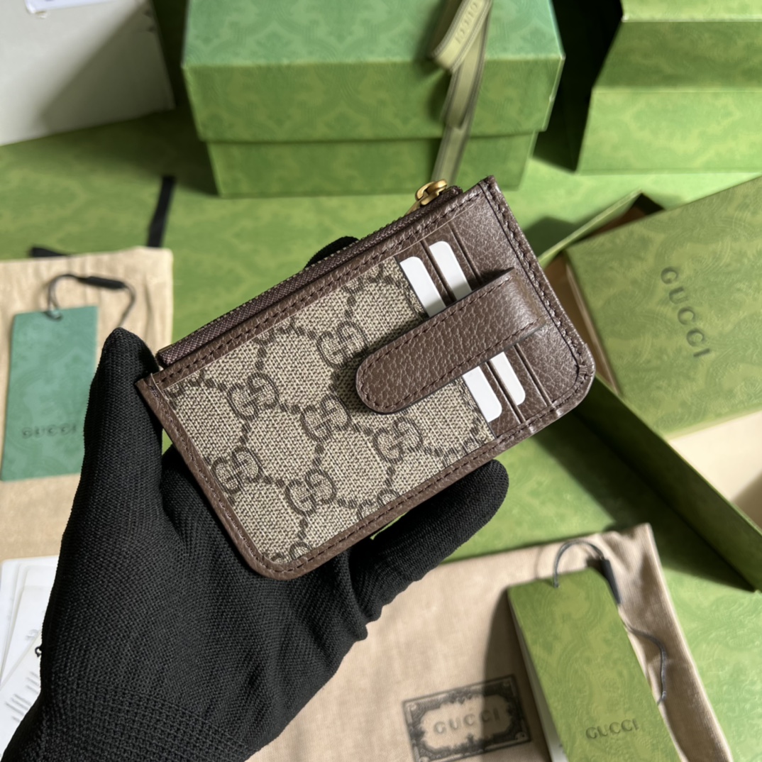 G*u*i wallet-12*7.5*1cm