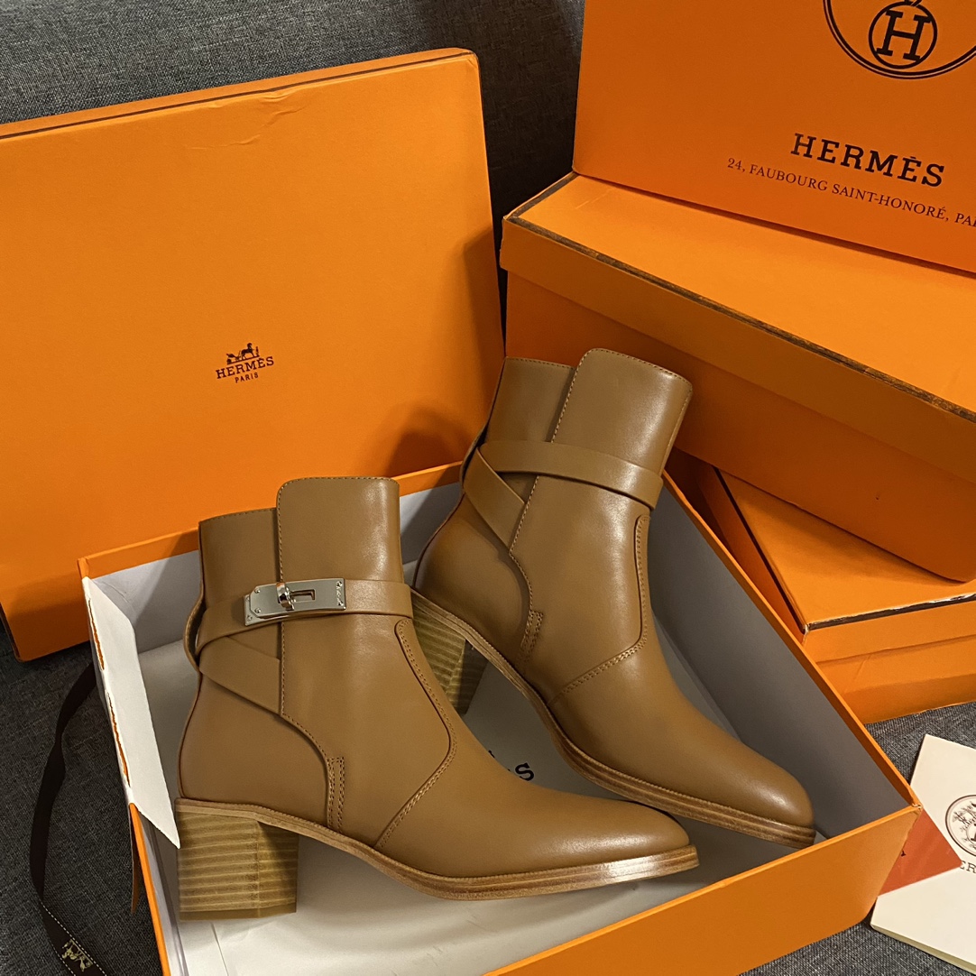 H**mes boots