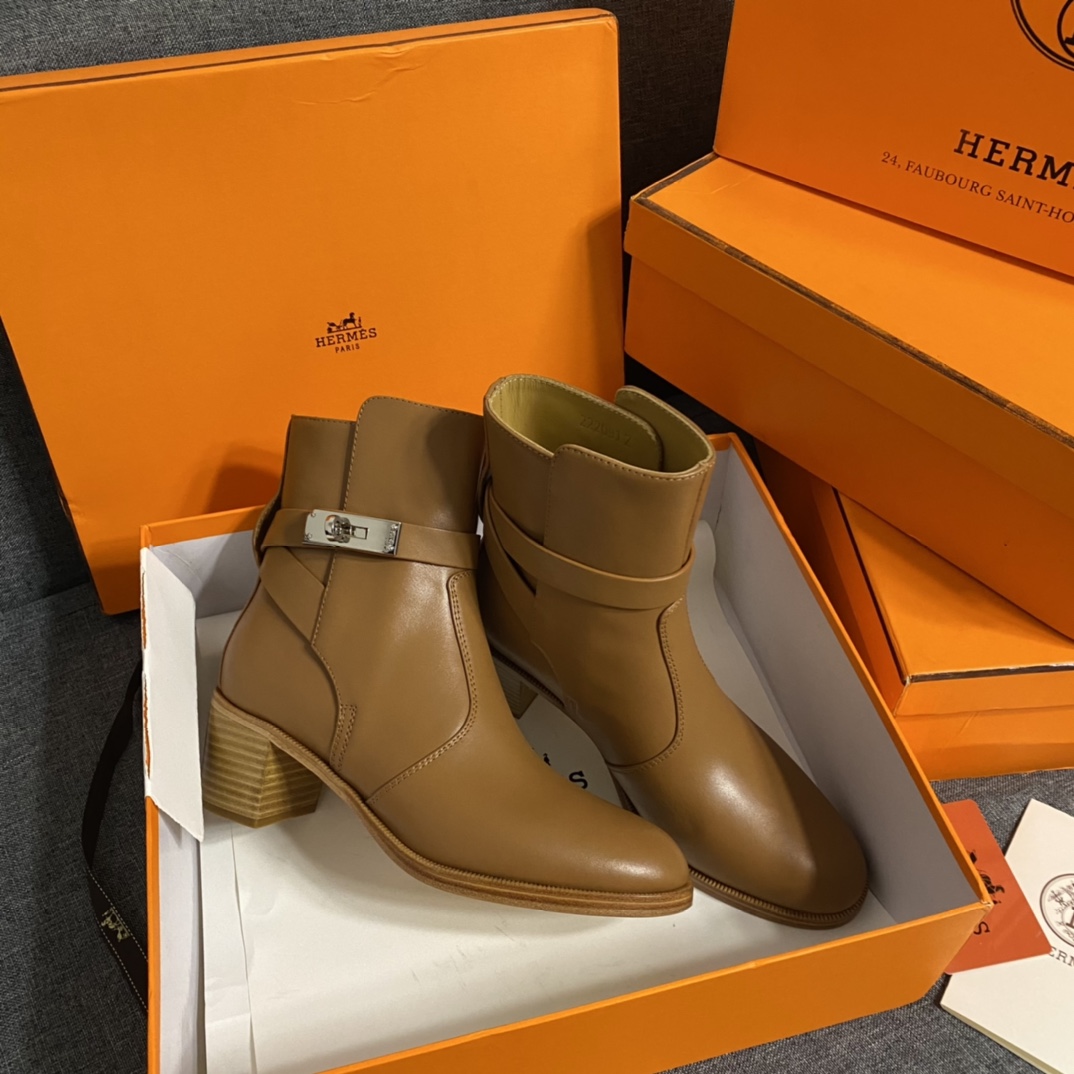 H**mes boots