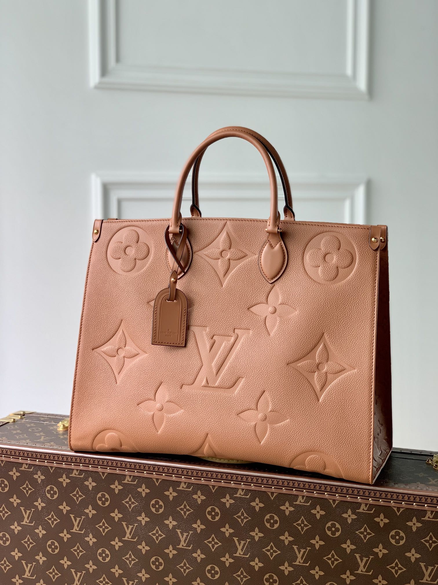 l0*is V*t0n onthego handbag-41*34*19cm