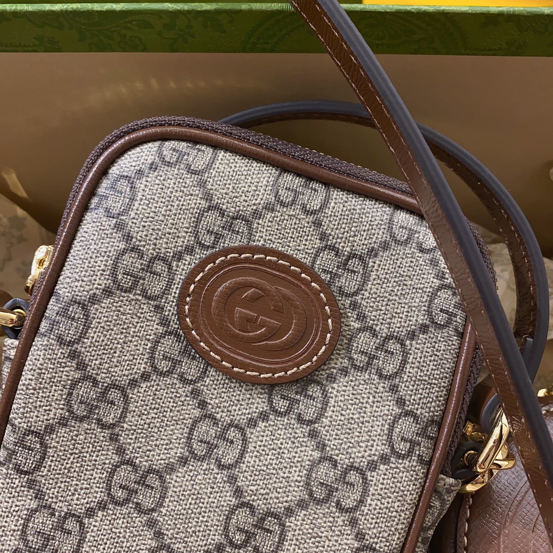 G*u*i interlocking double g phone bag-10.5*18*3cm