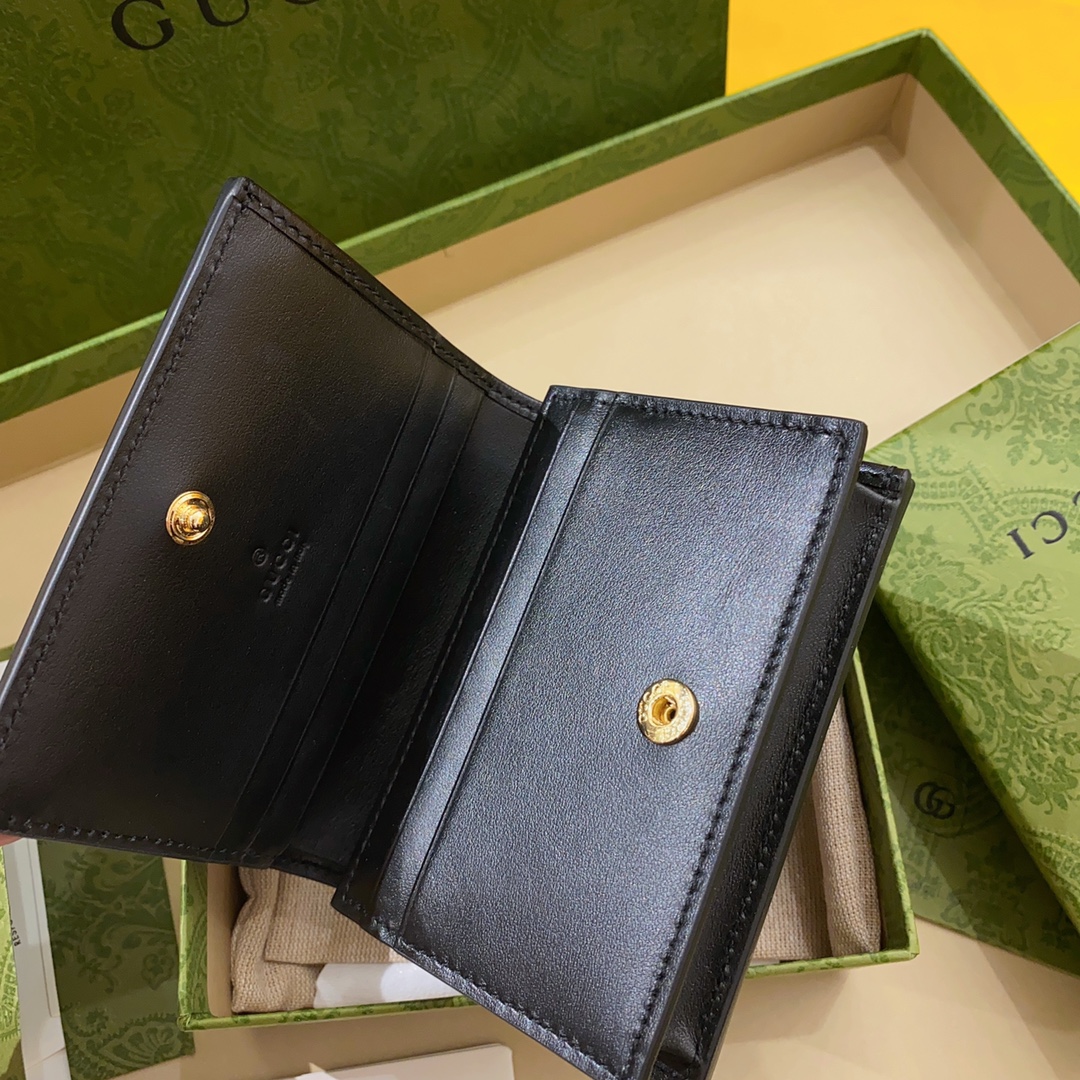 G*u*i wallet-11*9*3cm
