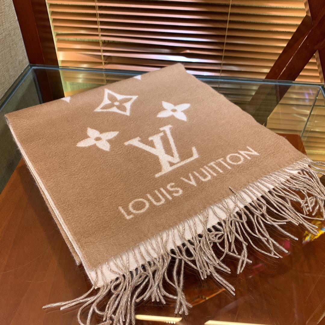 l0*is V*t0n scarf-191 x 46cm