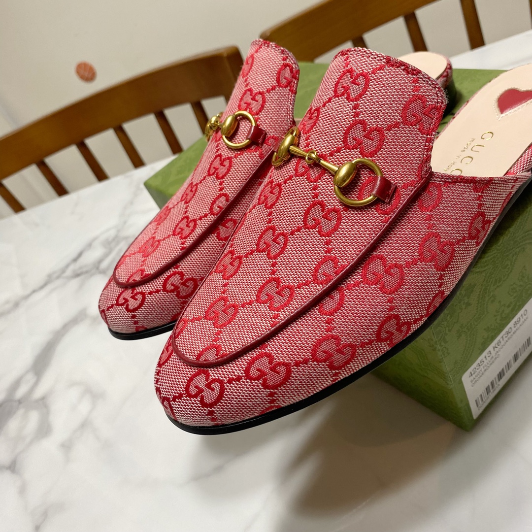G*u*i loafers