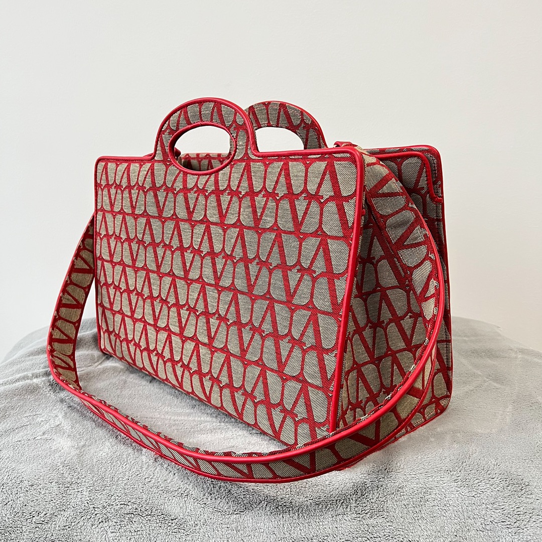 Va1e*ntin0 garavani la troisième toile iconographe -40*25*17cm