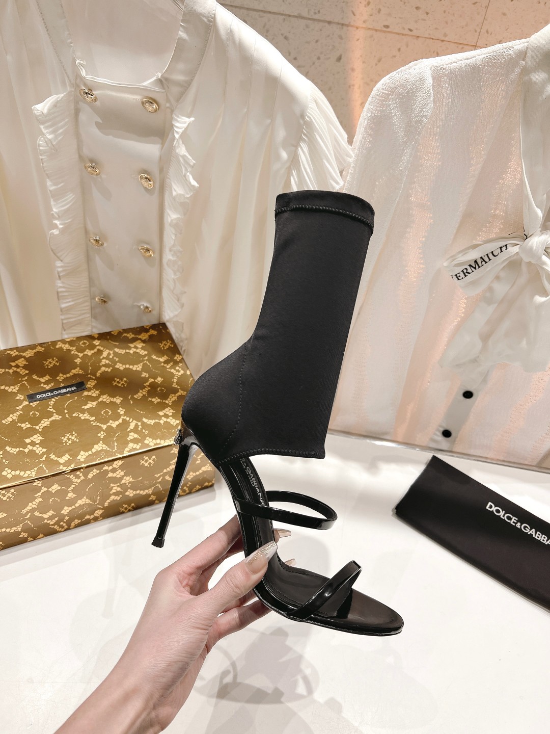 d01ce Gab*a*a heels